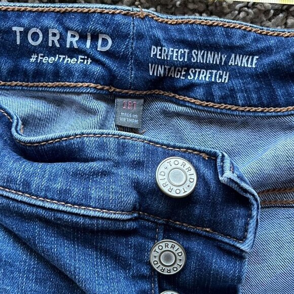 Torrid Skinny Ankle Jeans; Button Fly Blue Jeans, Womens 18T Pants - Picture 3 of 7
